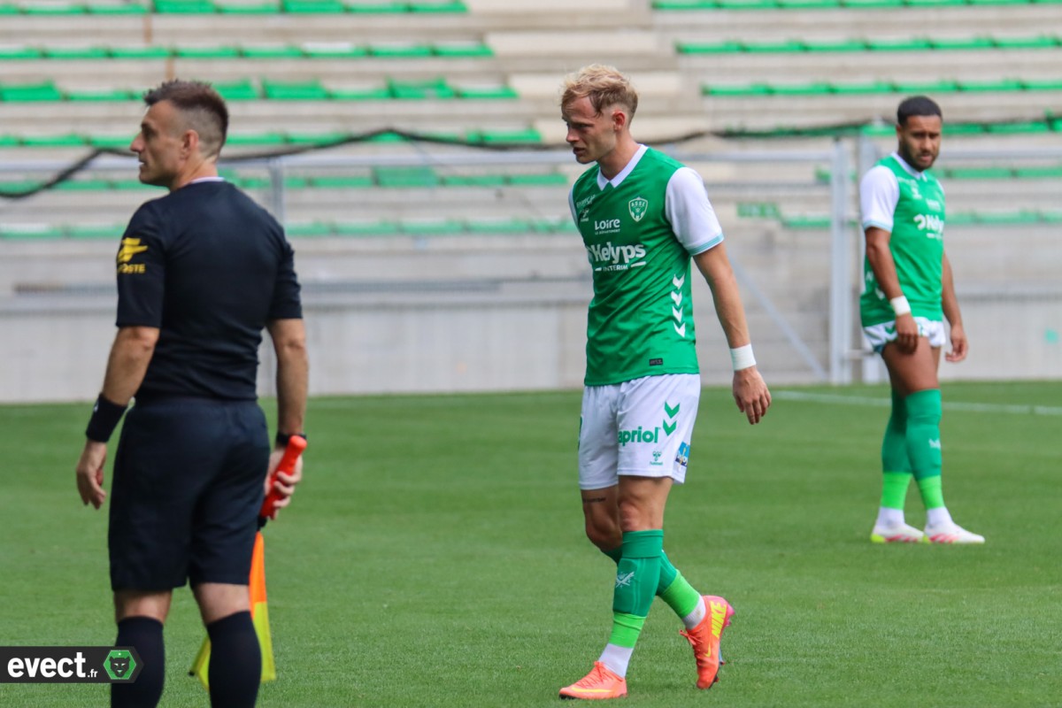 🚑 Bonnes nouvelles pour Bernauer et Davitashvili, pas pour Bouchouari #ASSE