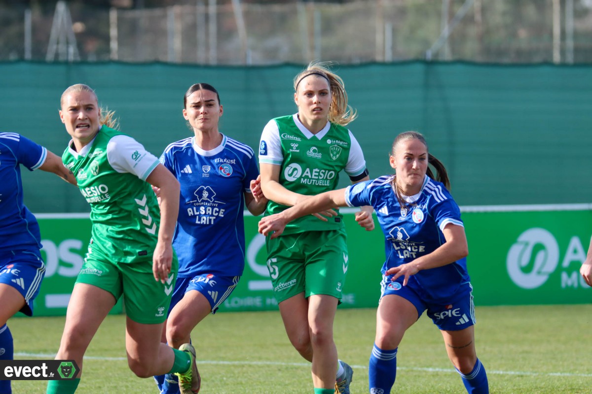 Punie par une ancienne joueuse, l'ASSE chute encore à domicile #ASSE
