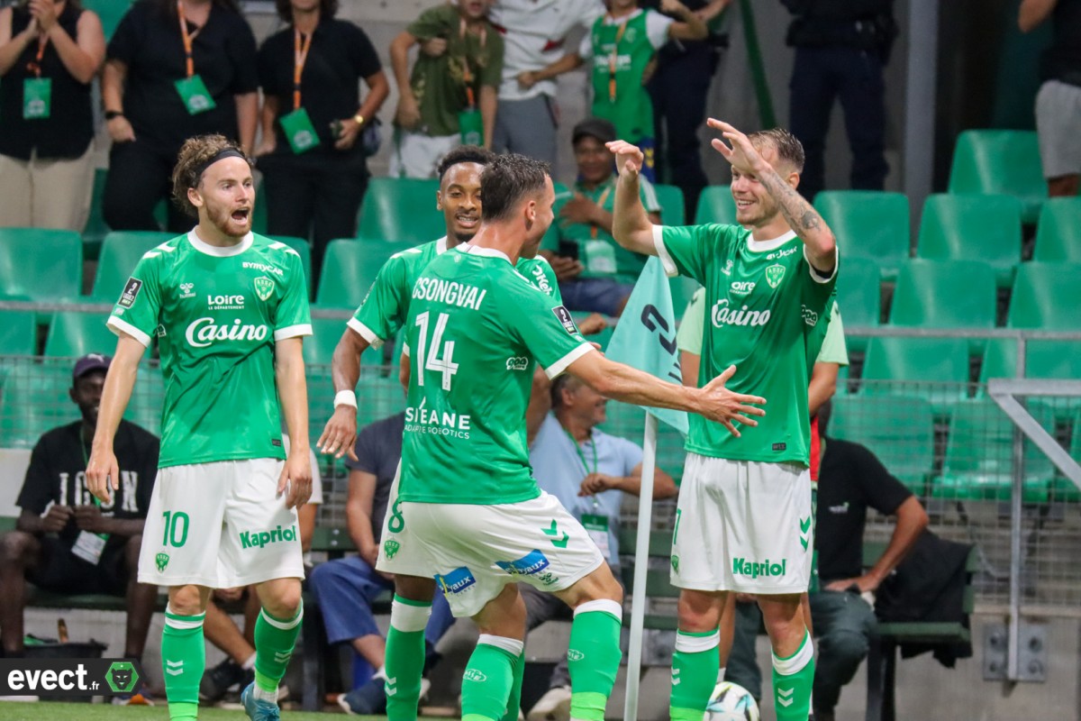 L'ASSE enchaîne à la maison face à Clermont et garde la tête de la L2 #ASSE