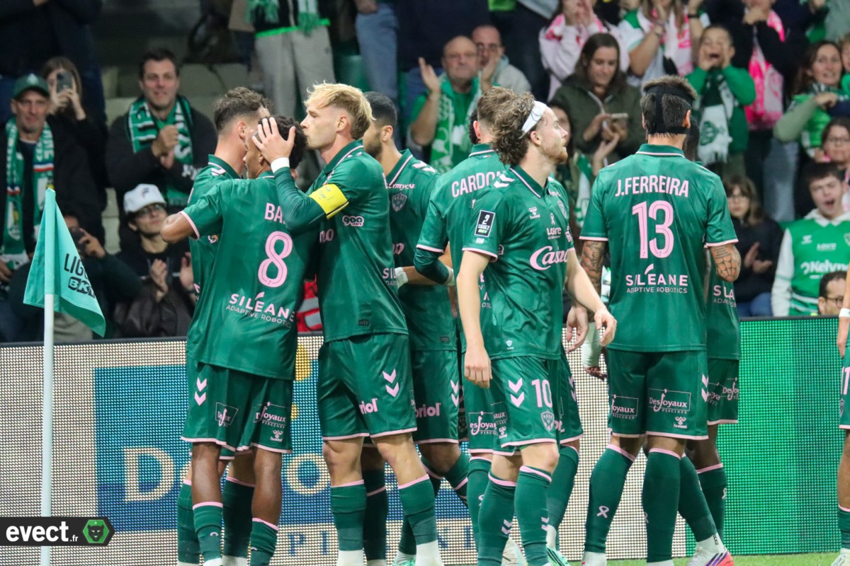 🎥 Ligue 2 - Le résumé vidéo du match nul entre l'ASSE et Rodez (2-0) #ASSE
