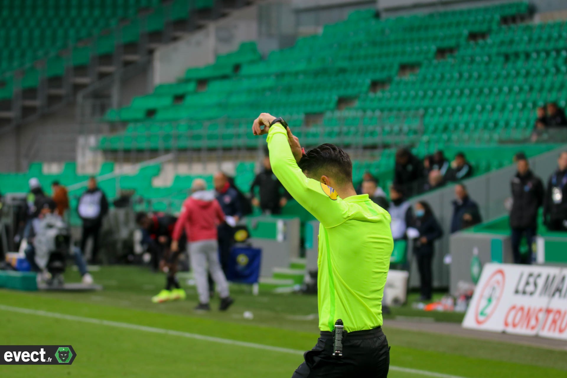 [J30] HAC 0-0 EA Guingamp ASSE-EVECT-goal-line-var-arbitre-gaillouste-593851554