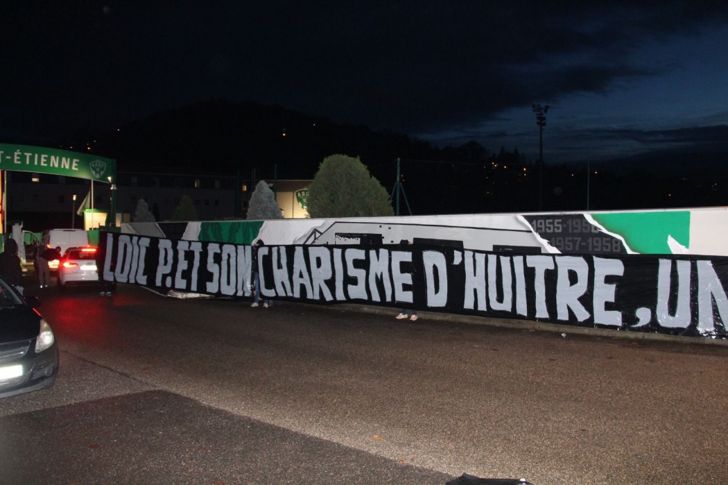 Tensions entre supporters et direction de l’AS Saint-Étienne : la situation s’envenime