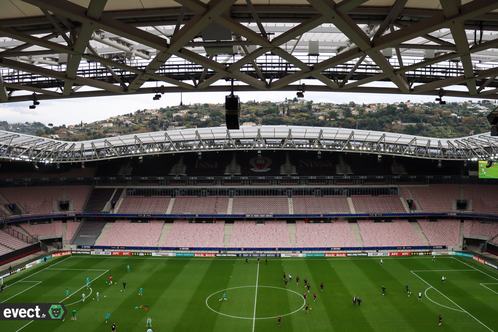 L'OGC Nice lourdement sanctionné par la commission de discipline #ASSE