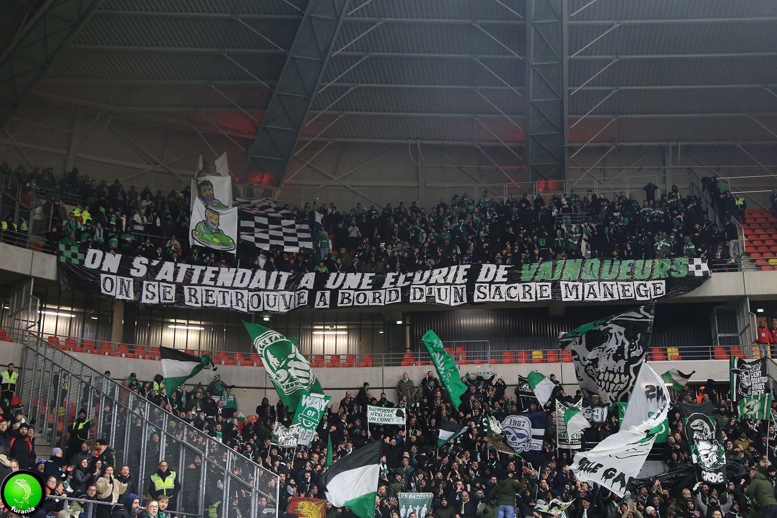 ASSE - La banderole cinglante des GA en avant-match #ASSE