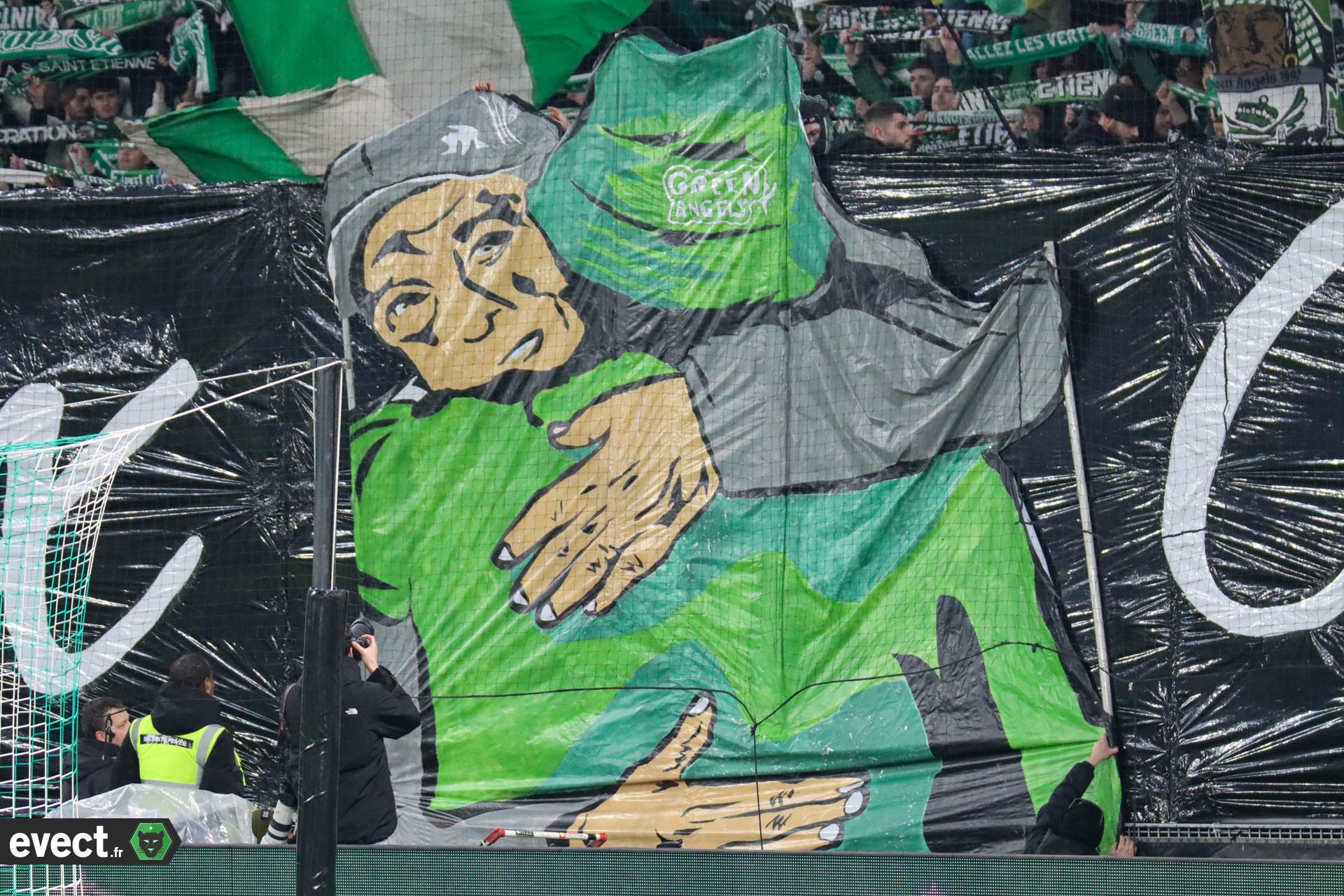 Superbe hommage à Gasset et messages à passer à Geoffroy-Guichard #ASSE