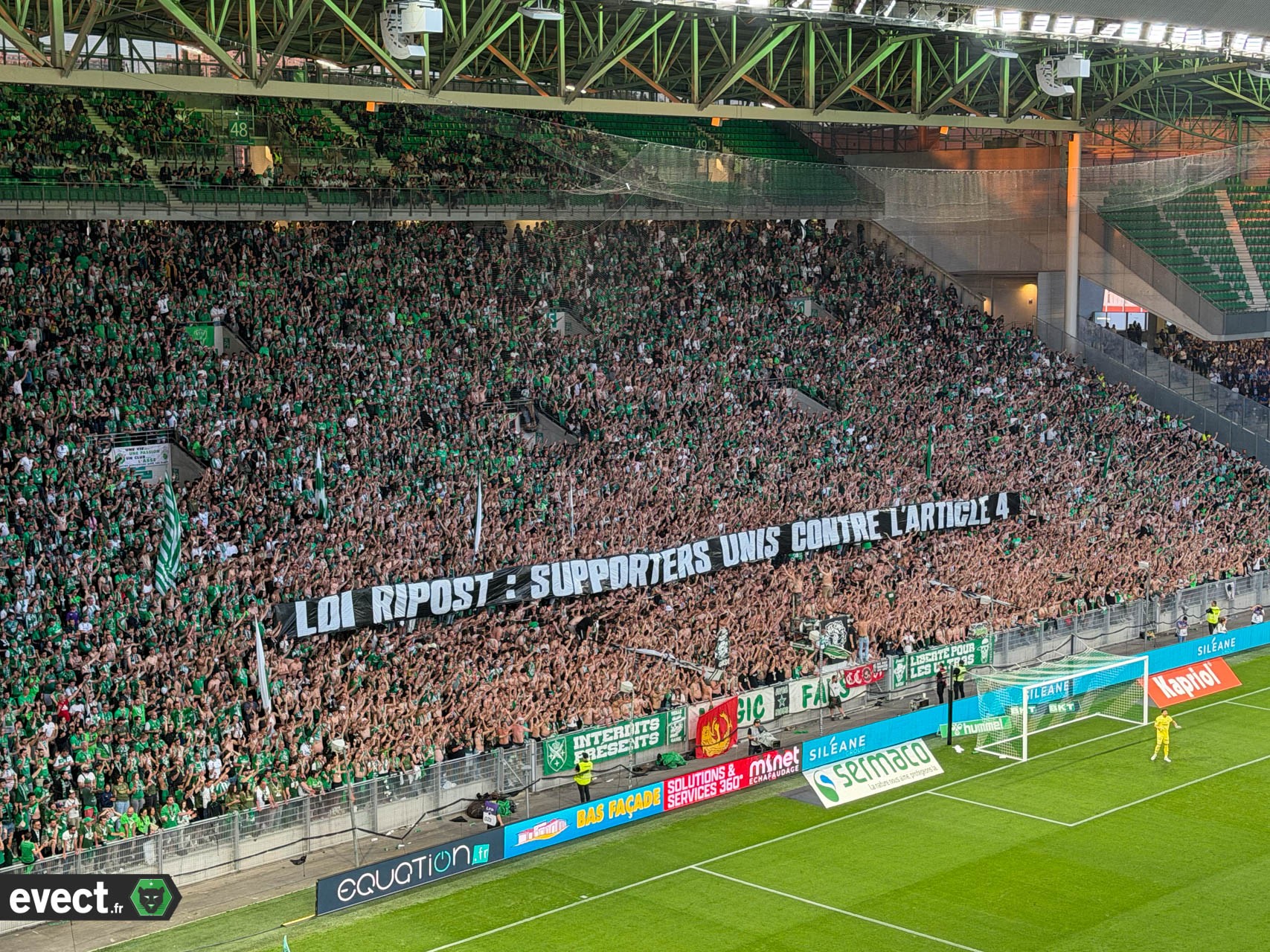 Les supporters français vent debout contre la loi RIPOST #ASSE