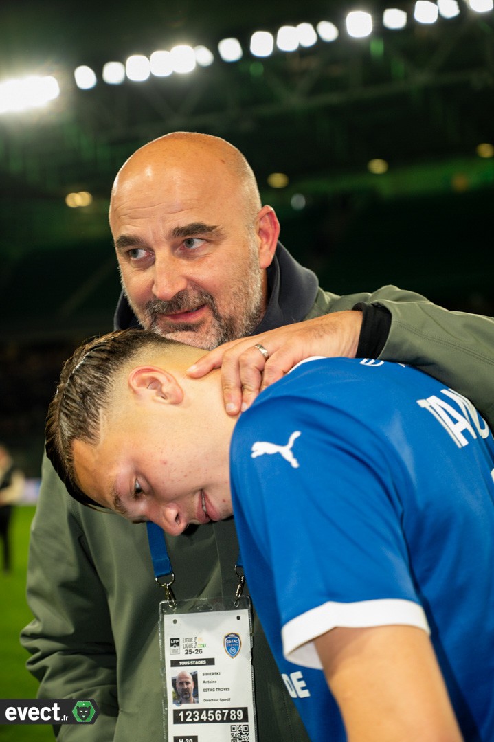Ligue 2 - Couronné champion l'ESTAC se sépare de son directeur sportif #ASSE