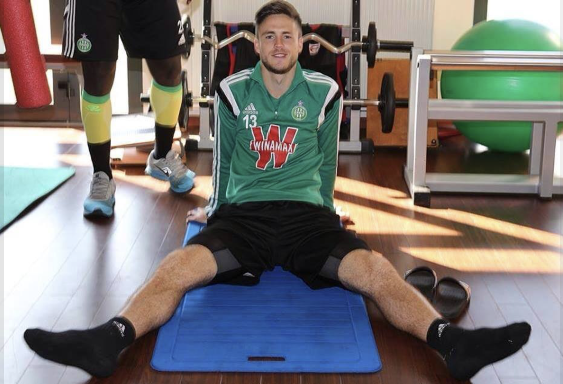 Buteur dans le derby, Van Wolfswinkel met un terme à sa carrière #ASSE