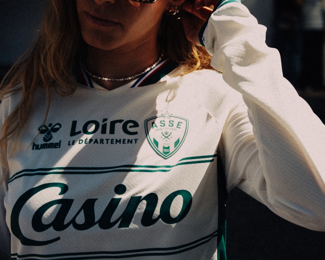 hummel a frappé fort avec le nouveau maillot de l'ASSE #ASSE