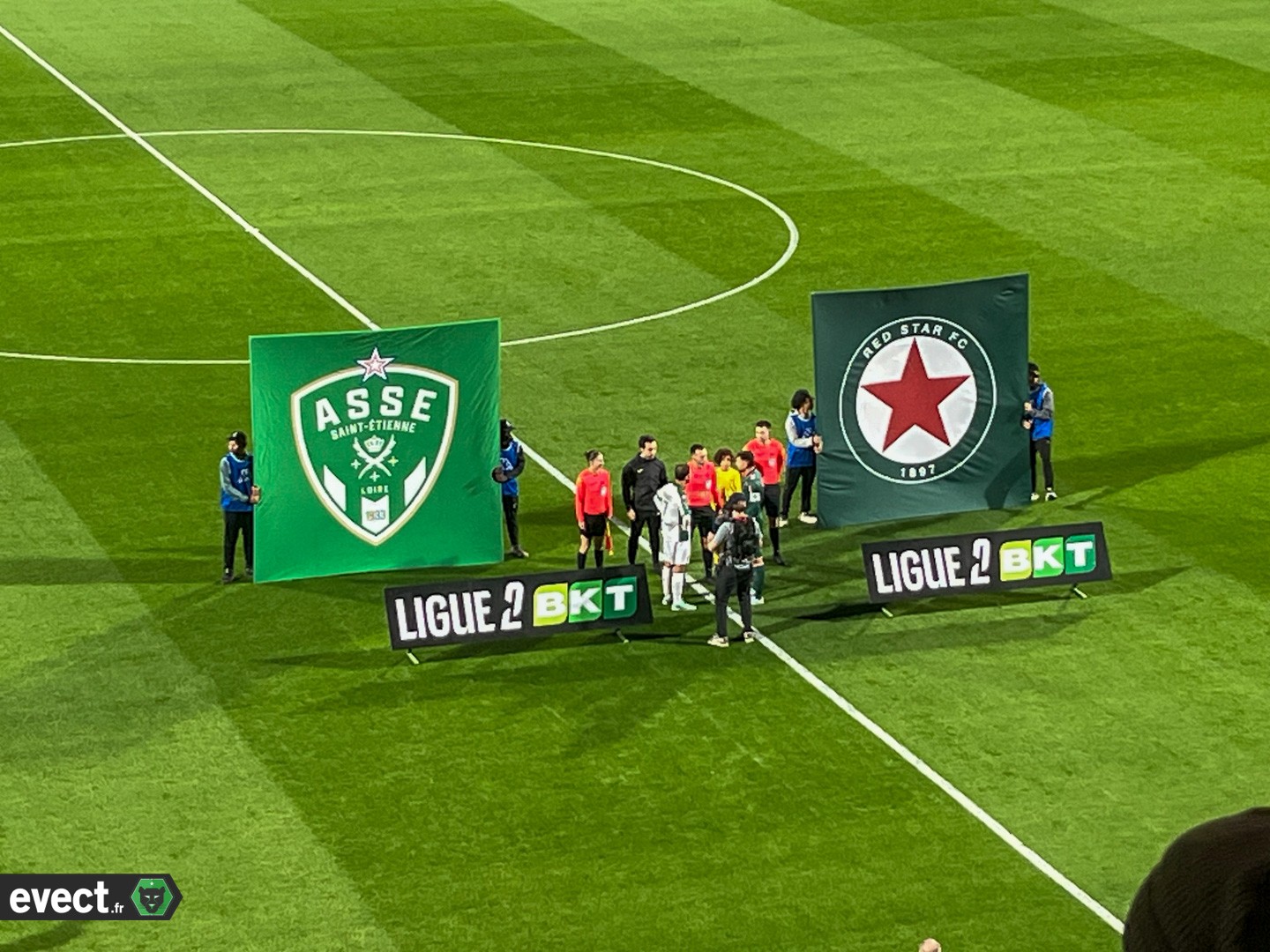 Ligue 2 - Le résumé vidéo du match entre le Red Star et l'ASSE (0-1) #ASSE