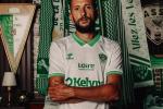 Découvrez le nouveau maillot extérieur de l'ASSE
