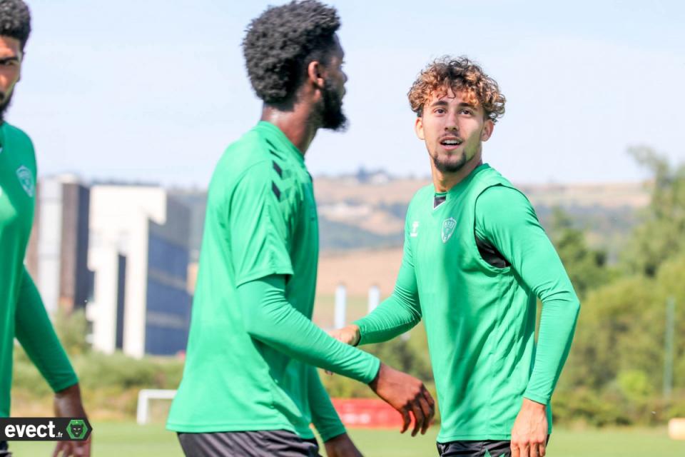 Saint Maximin sauve le RC Lens, Aouchiche encore décisif à Schalke