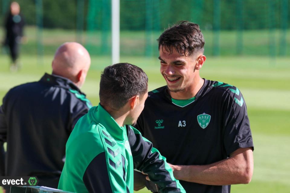 Mercato - Raveyre de l'ASSE à Milan et maintenant à Pau ?