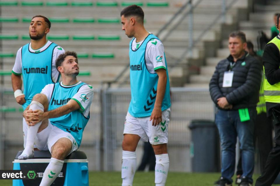 ✈️ Le groupe de l'ASSE pour Troyes toujours sans Monconduit