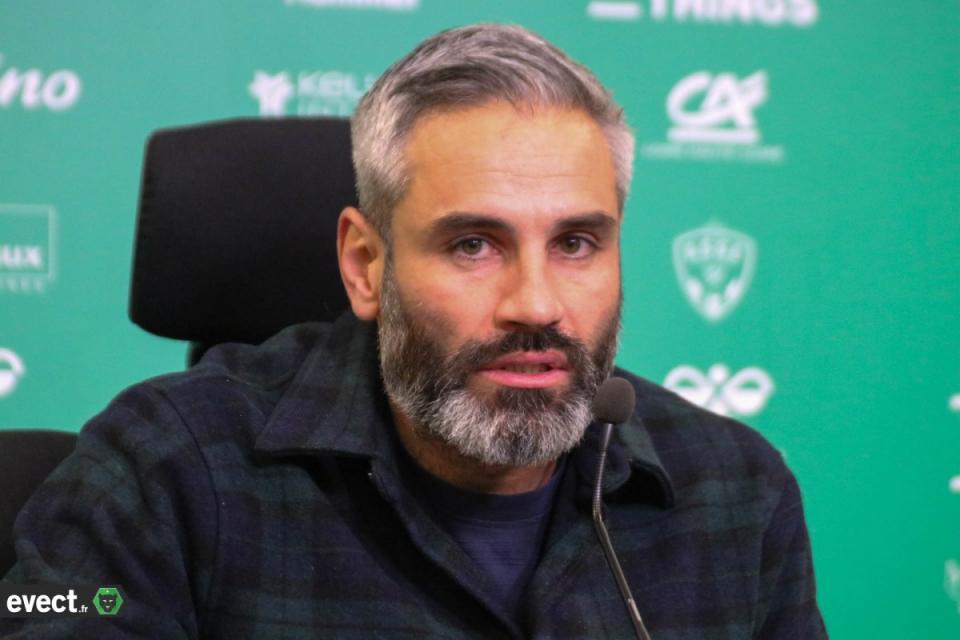 ASSE - Perrin prend la parole après la mise en retrait de Batlles 