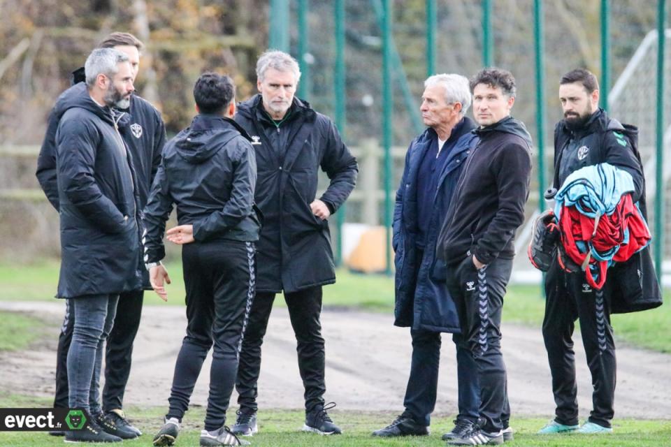 Dall'Oglio se prononce sur l'arrivée de Cathro à l'ASSE