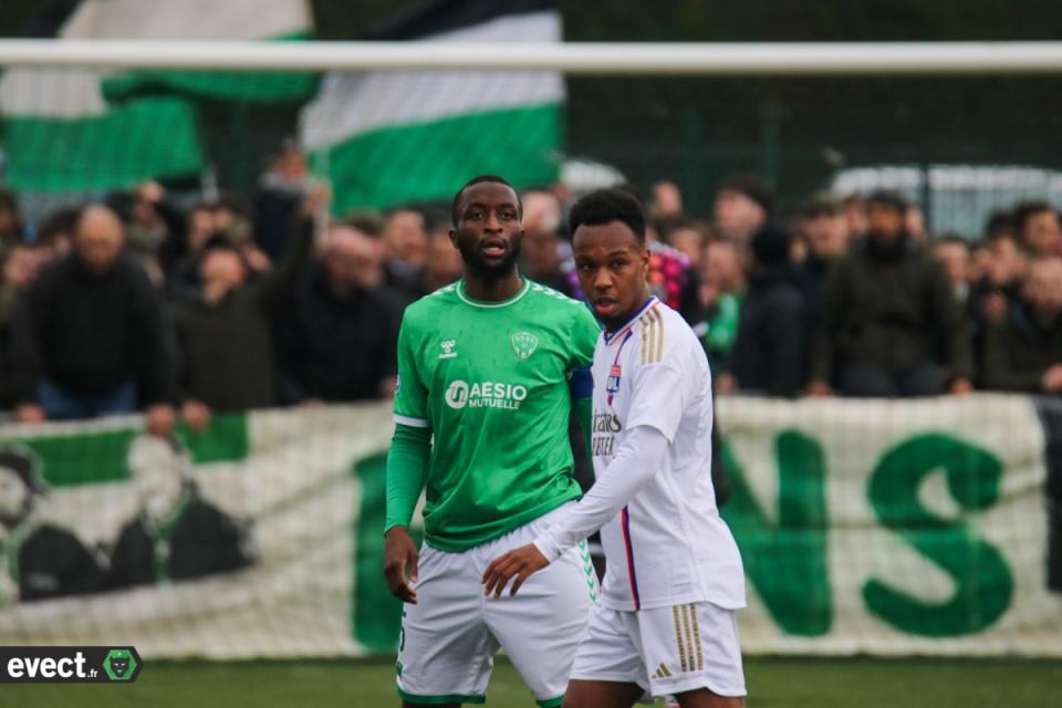 Mercato - Un ancien défenseur de l'ASSE s'engage à Avranches 