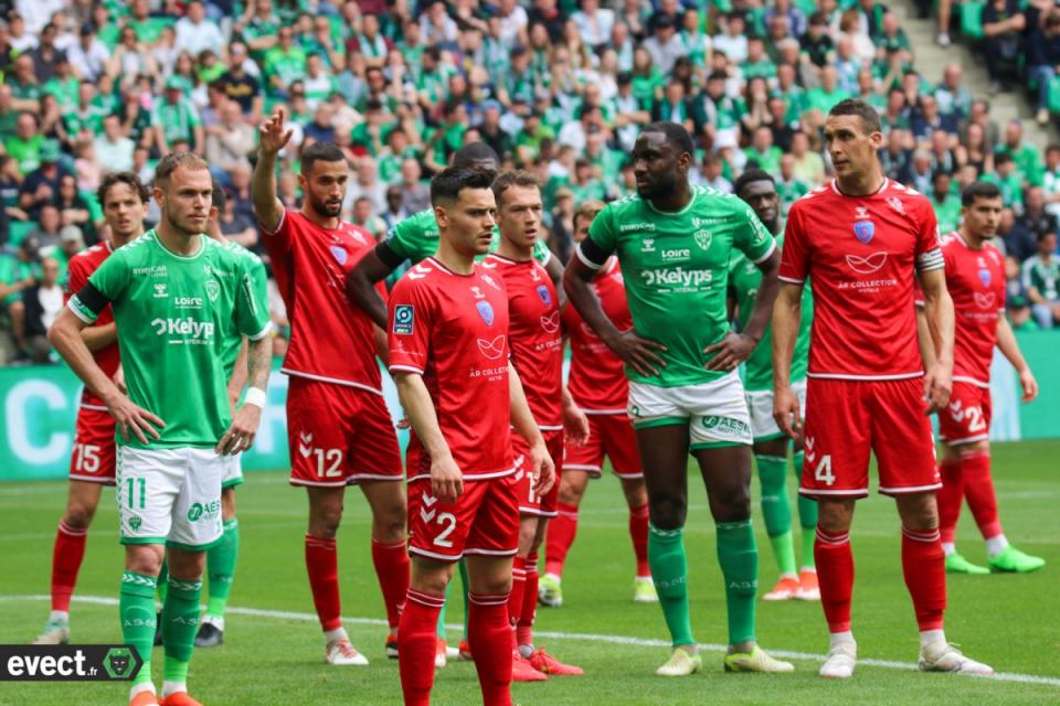 ASSE - Saint-Étienne face à son double en Ligue 2