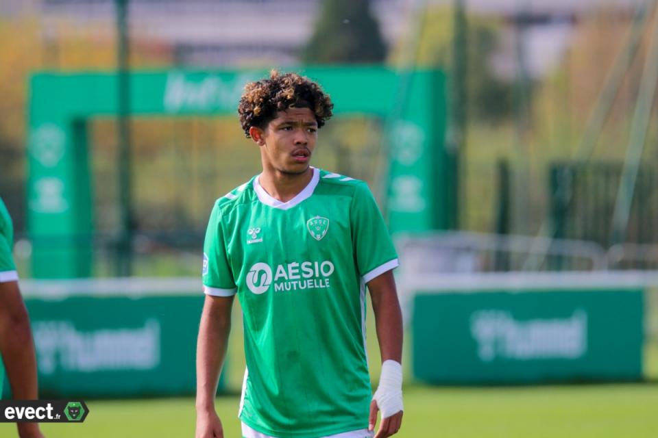Mercato - Un jeune formé à l'ASSE file lui aussi à Pau 