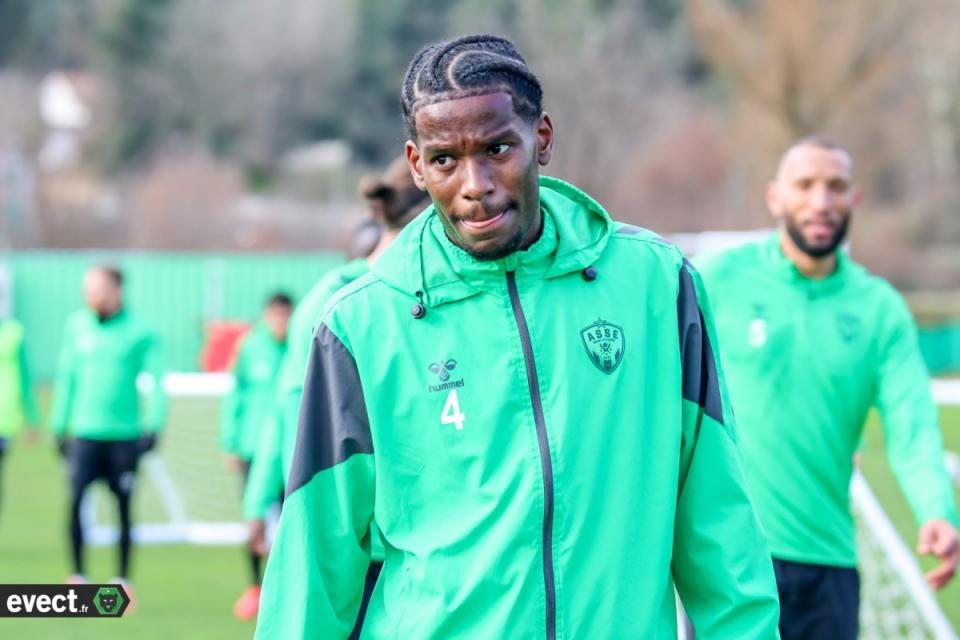 Mercato - Contrat long pour Ekwah qui ne veut pas jouer en Ligue 2