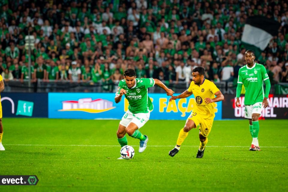 Ligue 1 - L'OL et le HAC miraculés, pas l'ASSE, le RCSA et Reims