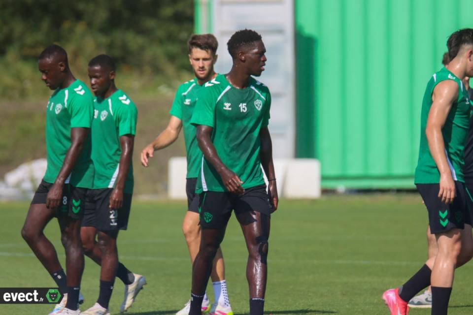 ASSE - Un retour avec le groupe et pas mal d'absents à l'entrainement