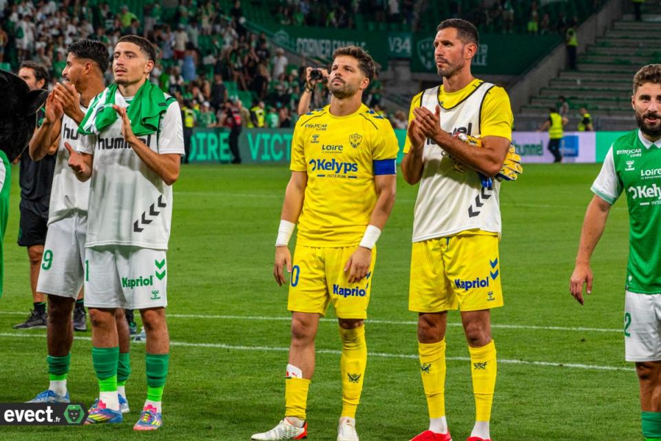 ASSE - Larsonneur out au moins 2 matchs, pas de retour dans le groupe