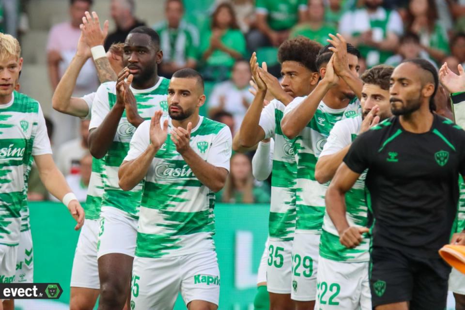 Le groupe de l'ASSE avec un retour majeur et un choix fort