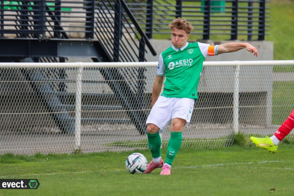 N2 - Pour son premier match, l'ASSE ne rentre pas bredouille de Corse
