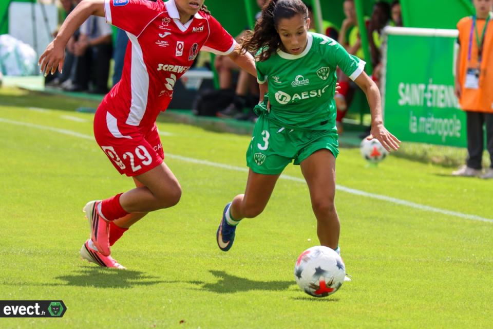 Dans la difficulté, les Vertes déjouent le piège messin (2-0)