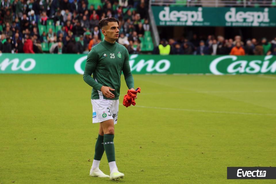 La perf' XXL de Ghezali qui met le Dinamo sur la voie royale