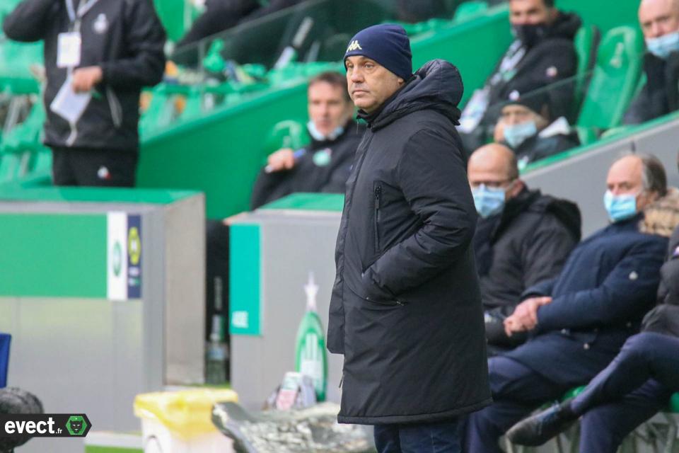 2001-2004 : Antonetti, le sauveur, honteusement poussé vers la sortie
