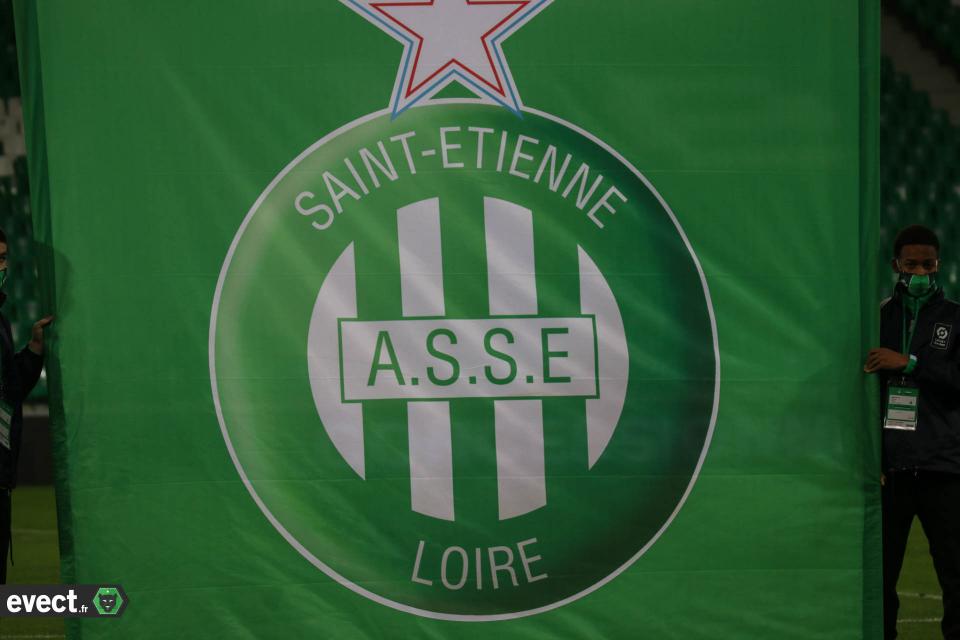 Ligue 1 - Ligue 2 : À 42 ans, cet ancien de l'ASSE prend sa retraite