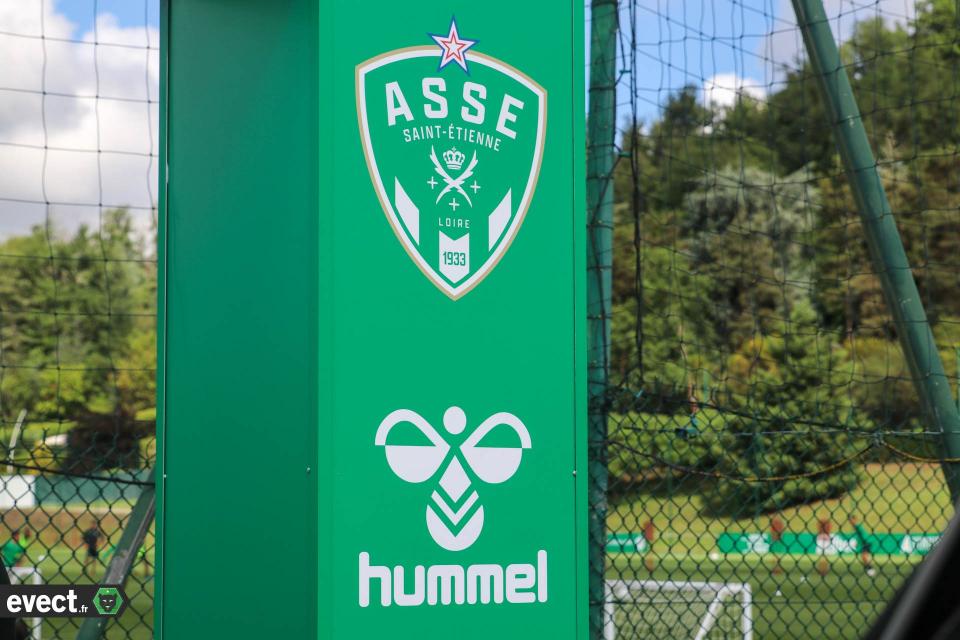 Dernier baroud d'honneur pour hummel à l'ASSE ou prolongation ? 