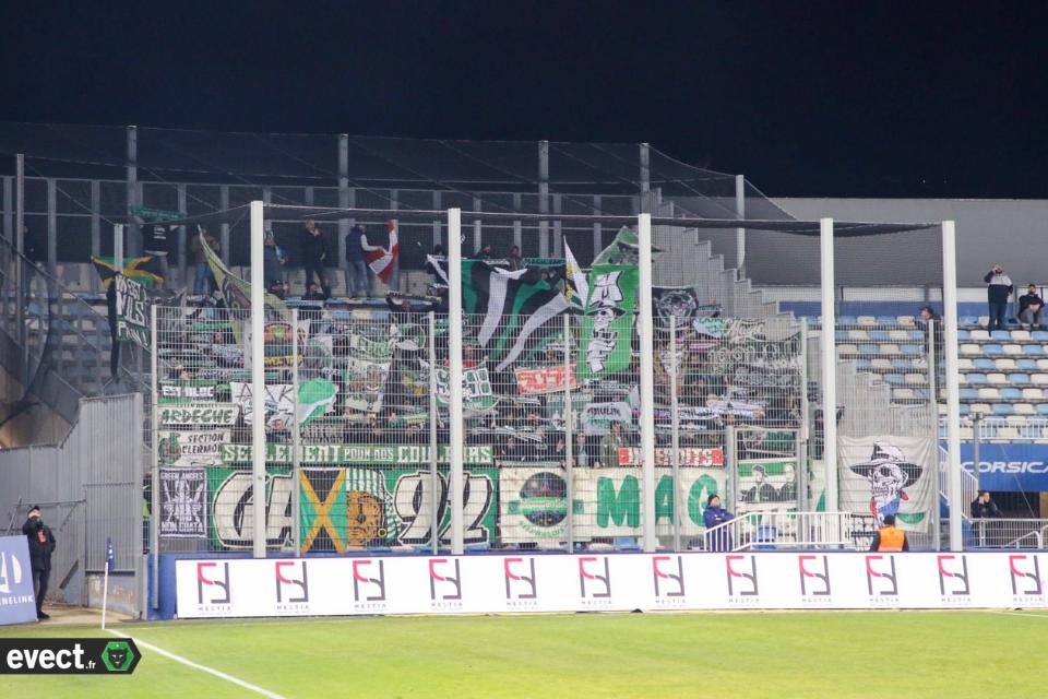 Le Ministre de l'Intérieur ne lâche pas les supporters de l'ASSE