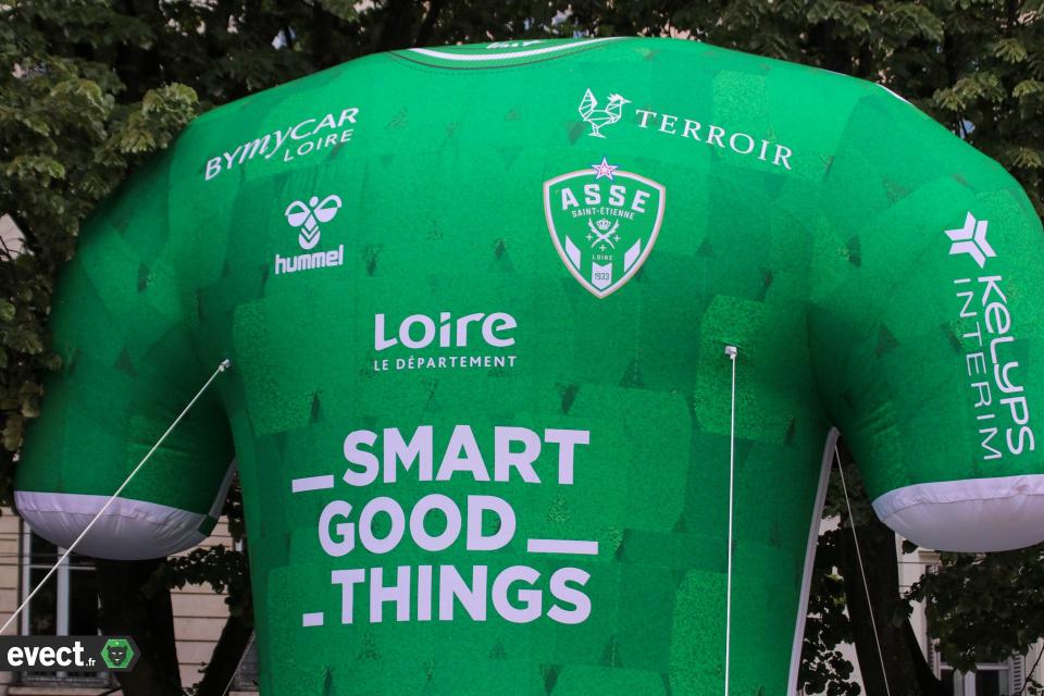 ASSE - Le nouveau maillot bientôt dévoilé place de l'Hôtel de Ville