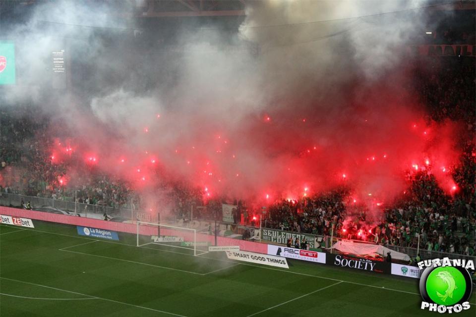 🏟 Ultime sortie réussie pour un Chaudron en fusion 