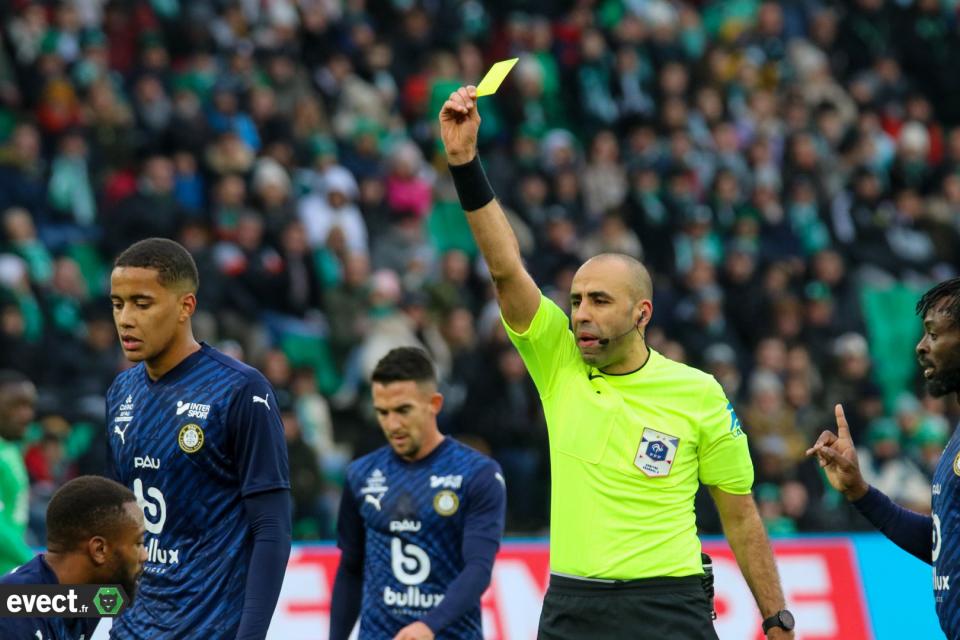 Ligue 1 - Ligue 2 : La LFP change la règle pour les suspensions