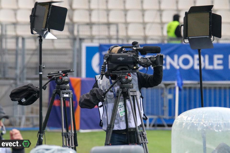 📺 Comment suivre le match entre Grenoble et l'ASSE en Ligue 2 ?