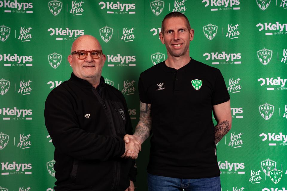 PL - L'ASSE officialise son nouvel entraîneur