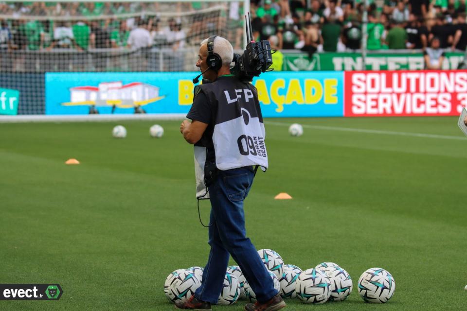 📺 Comment suivre le match entre l'ASSE et Dunkerque en Ligue 2 ?