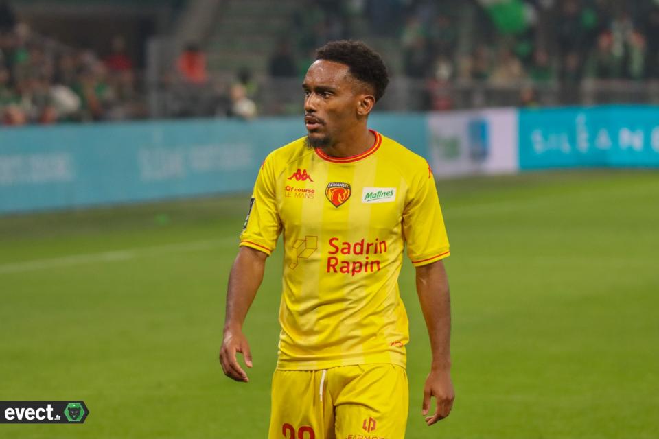 Ligue 2 : Le Mans passe devant l'ASSE avec son succès contre Dunkerque