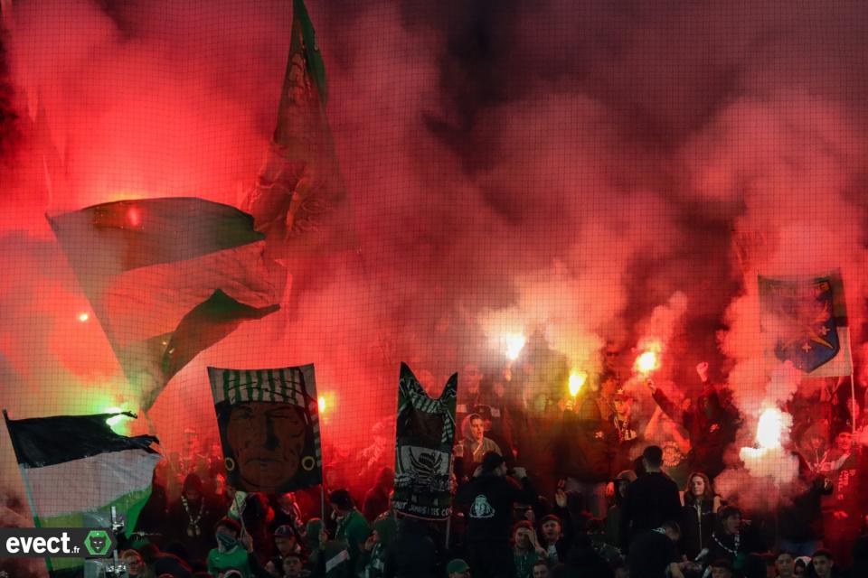 Ligue 2 - L'ASSE commencera la saison prochaine avec du huis clos