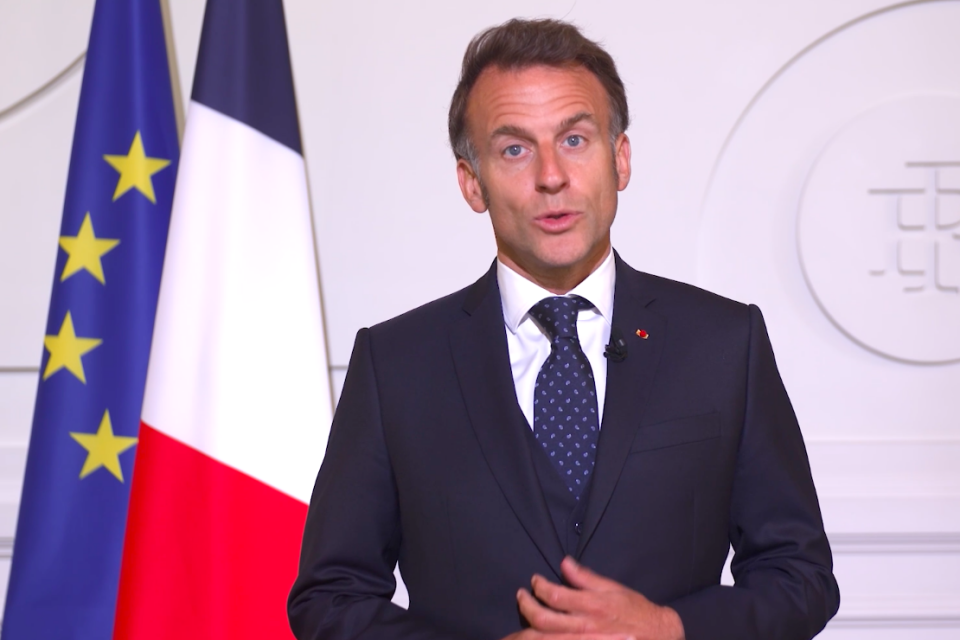 Macron : "Qui c'est les plus forts ? Évidemment c'est les Verts !"